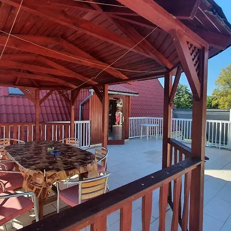 Zita Ueduelohaz Apartment *