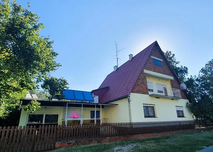 Zita Ueduelohaz Apartment
